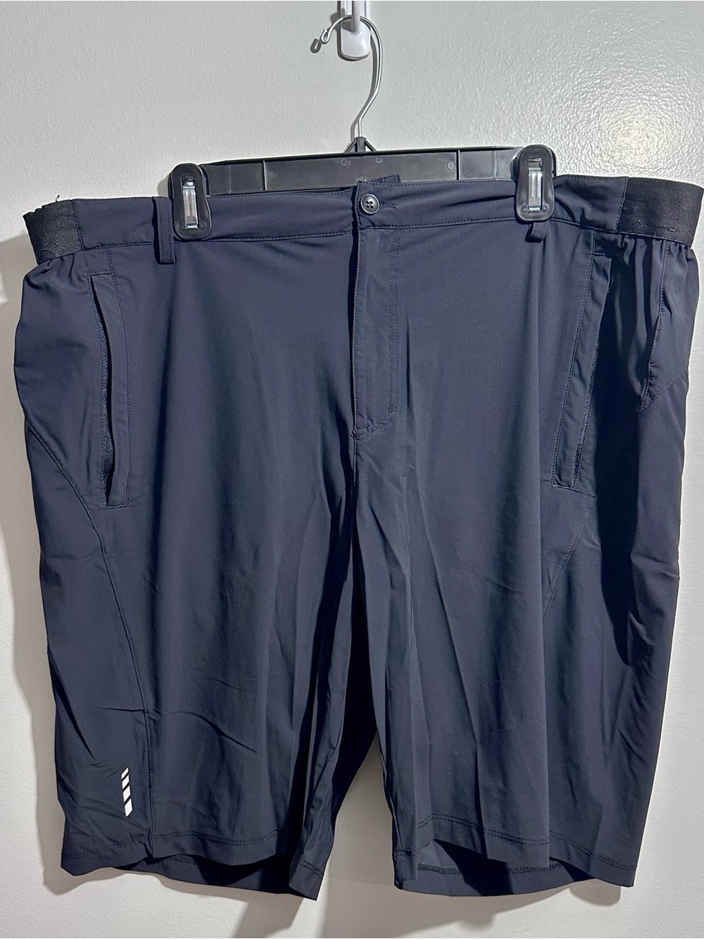 OutdoorSports Hybrid Athletic Shorts - Black Size 40